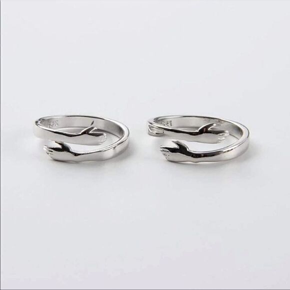 Two 925 Sterling Silver Hugging Hands Ring Set - Picture 3 of 7
